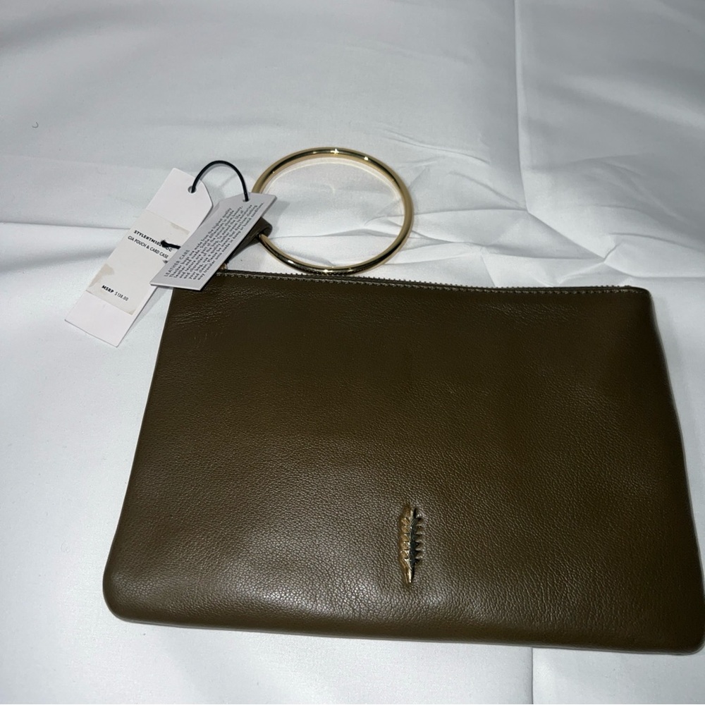 Thacker New York Gable Ring Travel Pouch olive Green.